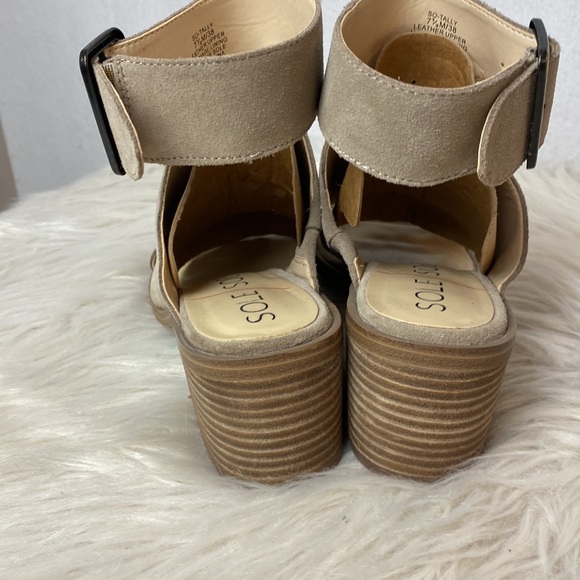 Sole/ society platform heels - Picture 3 of 7